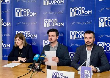 Election Day Begins Largely Calmly, Pod lupom Records Initial Indications of Irregularities