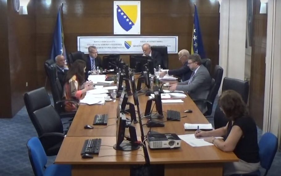 CiK BiH ovjerio 36 koalicija, novčano kažnjena 51 politička stranka